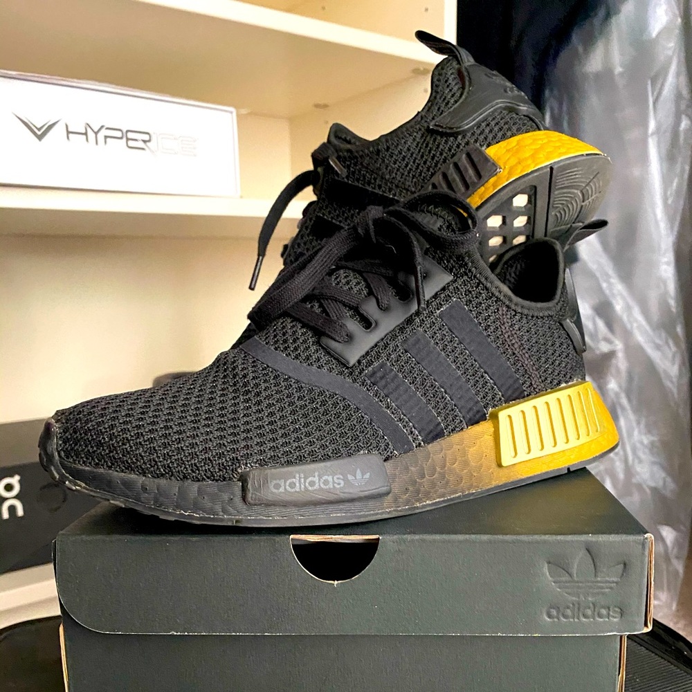 SOLD FB NMD_R1